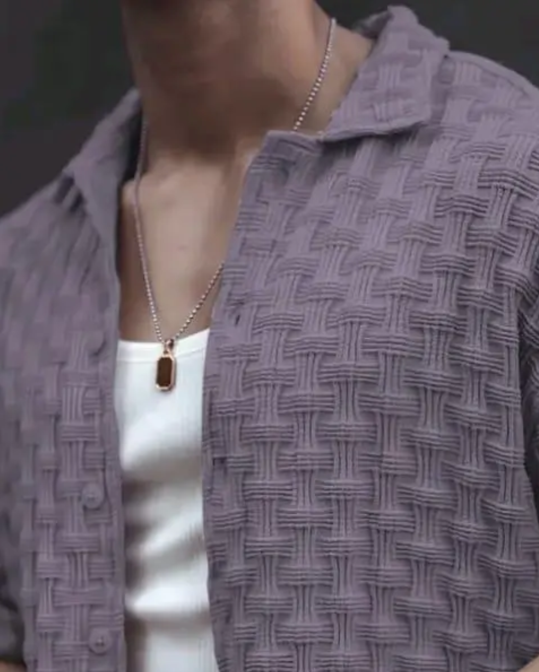 Classic Modern Men popcorn shirt